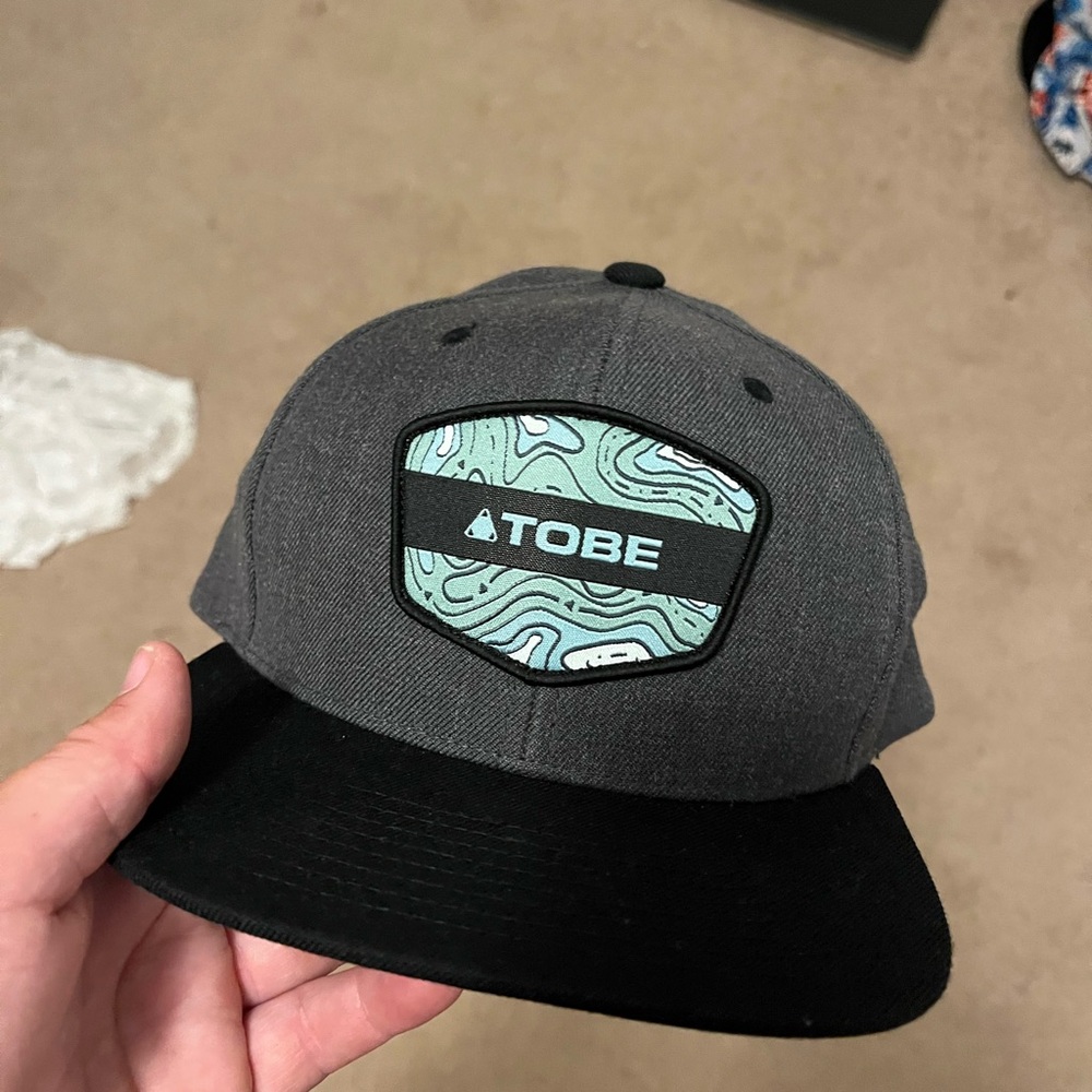 TOBE Gray and Black Cap